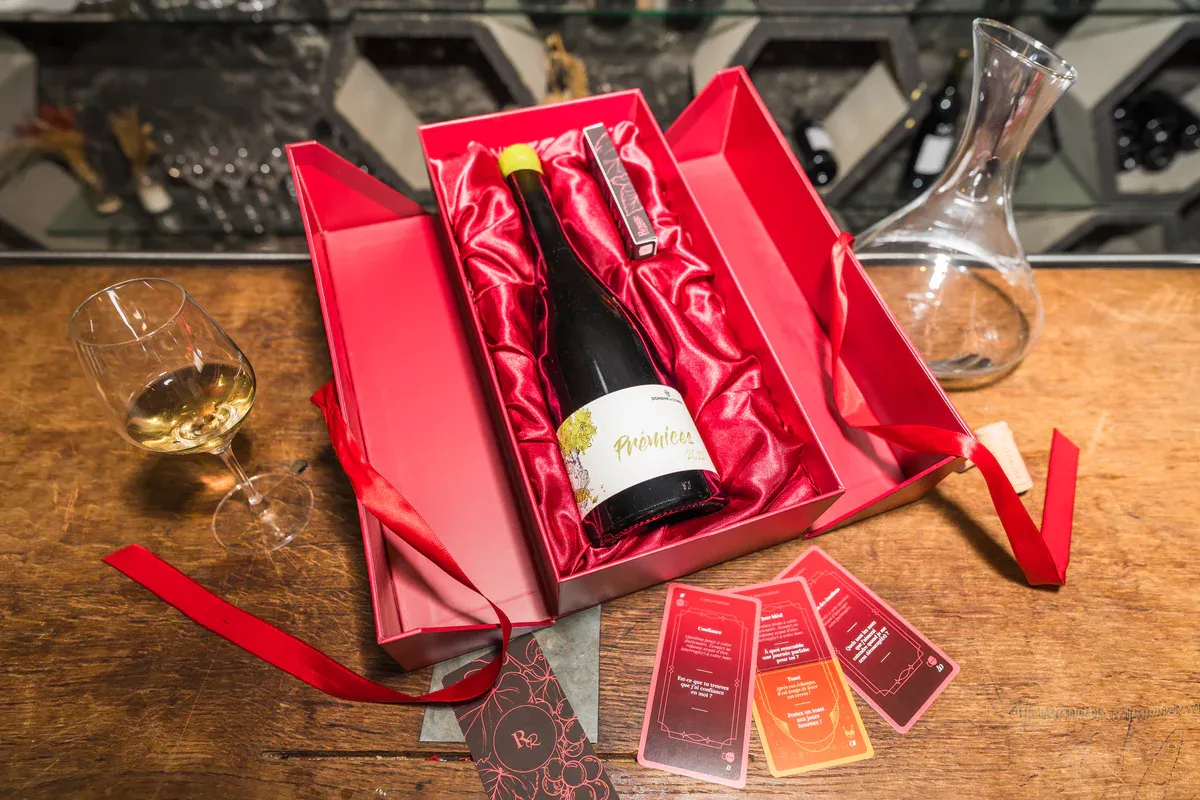 Déguster, confesser : le jeu de cartes pour transformer un verre de vin en soirée de couple